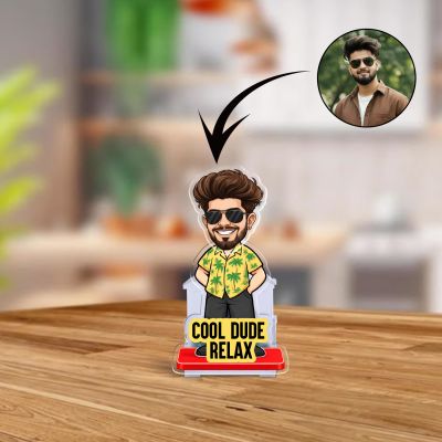 Battery Powered Bobblehead Caricature with Moving Head Feature for Tabletop Decor Personalized with Face Cutout Cartoon Theme Decor Birthday Gift for Friend